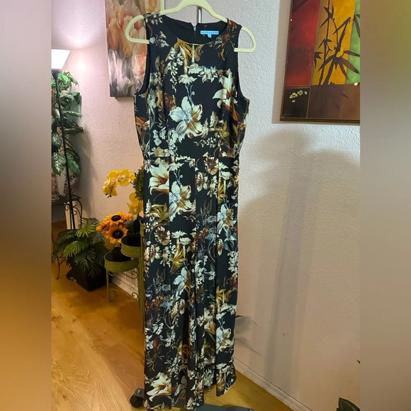 Antonio Melani floral jumpsuit size 12 - Picture 3 of 12